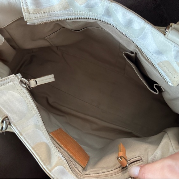 Coach Elegant Cream and Tan Designer Tote Bag super clean inside. - Picture 5 of 7